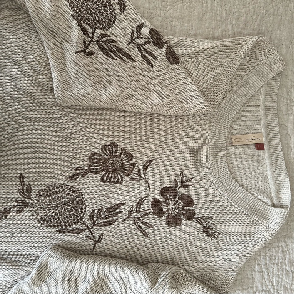 Bloomingdales Floral Lightweight Printed Sweater - Cream and Brown